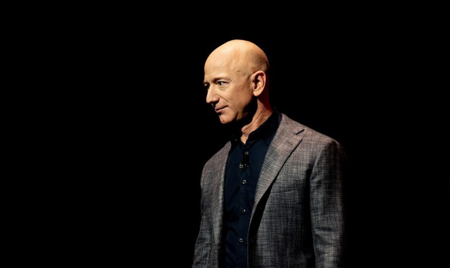 4 Facts About Jeff Bezos